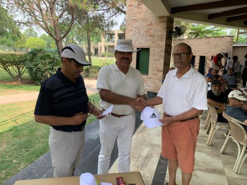 yhl-golf-Hassan-celebration22