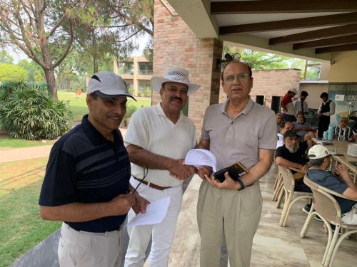 yhl-golf-Hassan-celebration23