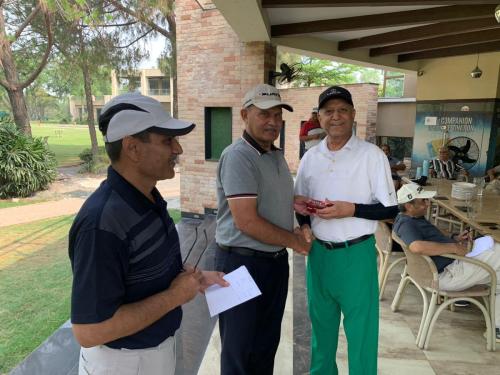 yhl-golf-Hassan-celebration30