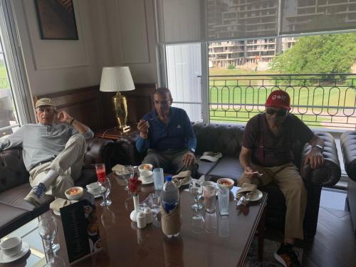 yhl-golf-Hassan-celebration6